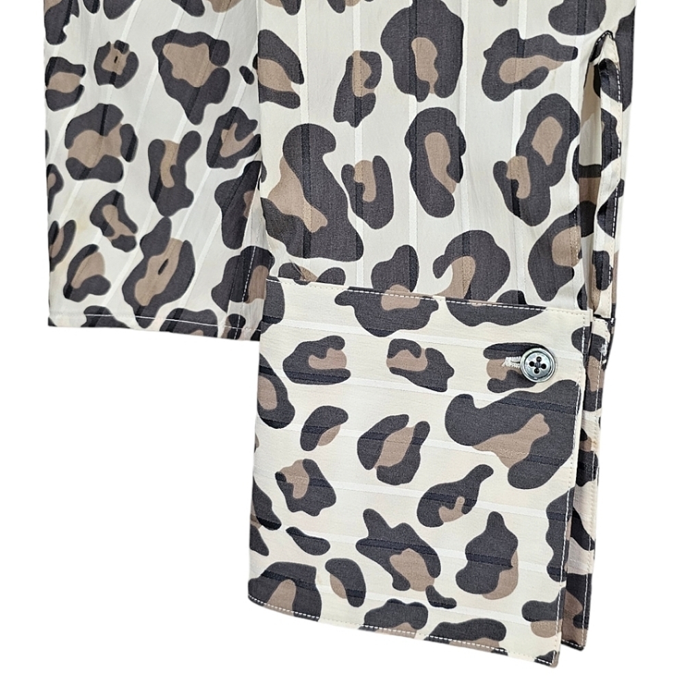 Paperwhite Leopard Print Button Front V-Neck Stan… - image 8